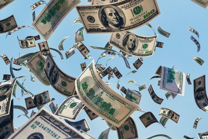 “疯狂与冷静”让五月不可思议，政策导向将是下一个焦点