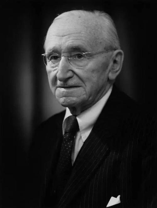 解读：区块链国际的途径依靠