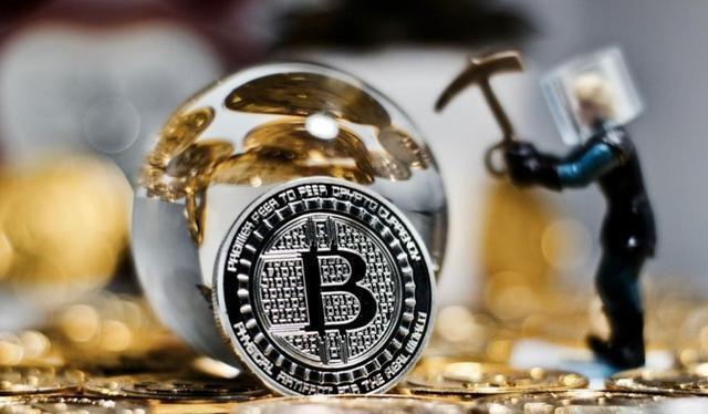 一枚比特币涨到了37万，用家用电脑不断挖，多久能挖出一枚？